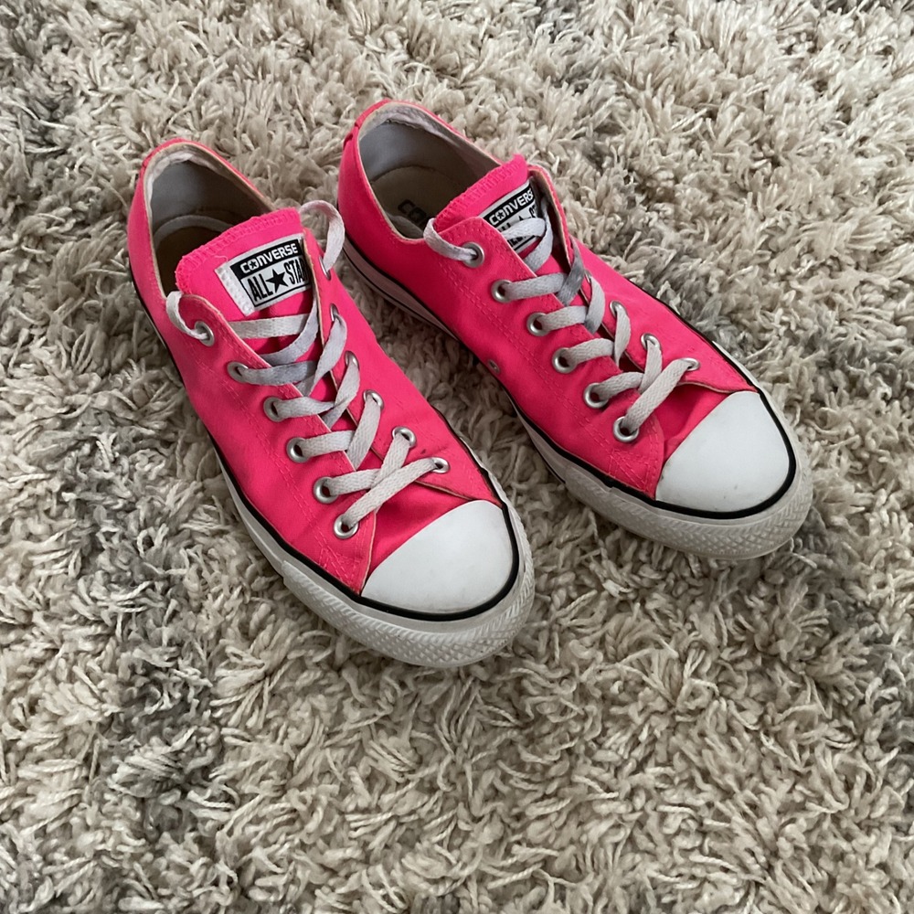Converse‎ Chuck Taylor All Star Low Top Neon Pink Sneakers Mens 7/Womens 9